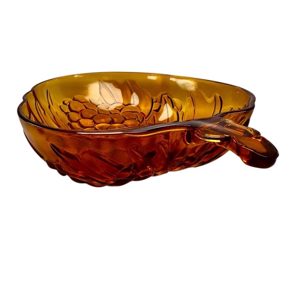 Vintage Indiana Glass Bowl Amber Heavily Embossed Grapes Fruit 13” Salad Bowl - Picture 5 of 10
